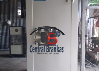 central safe Lemari besi garansi 10 tahun