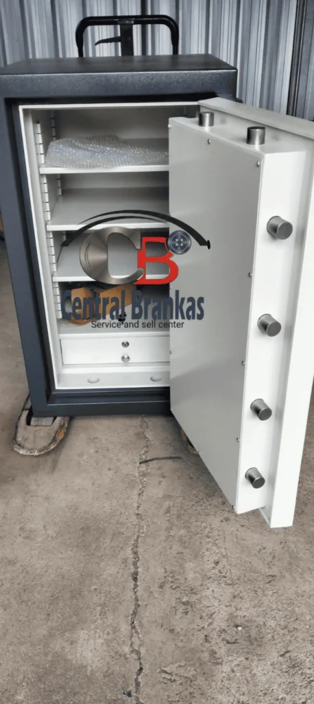 Brankas Ukuran Sedang By Central Brankas