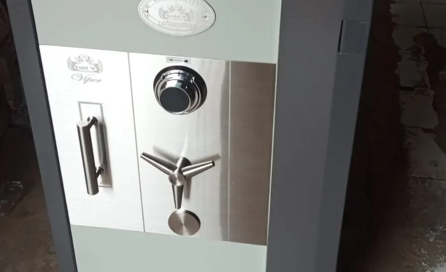 SOLUSI SERVICE BRANKAS MURAH