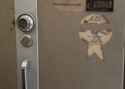 central brankas ahli service semua merk brankas muba