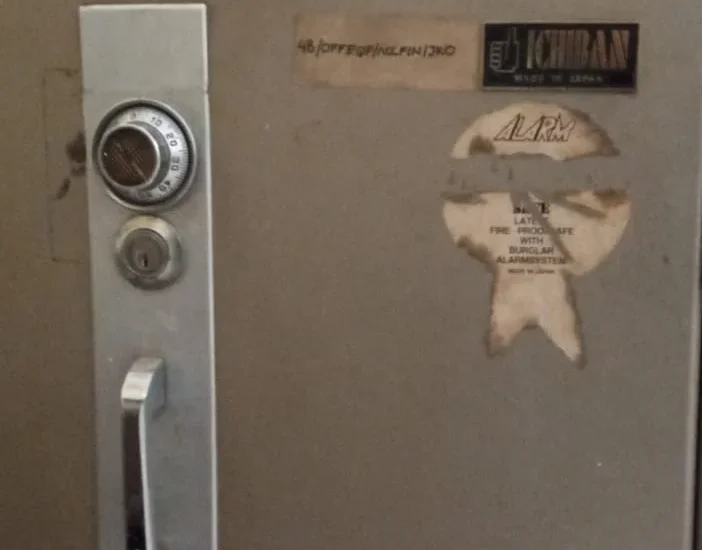 central brankas ahli service semua merk brankas muba