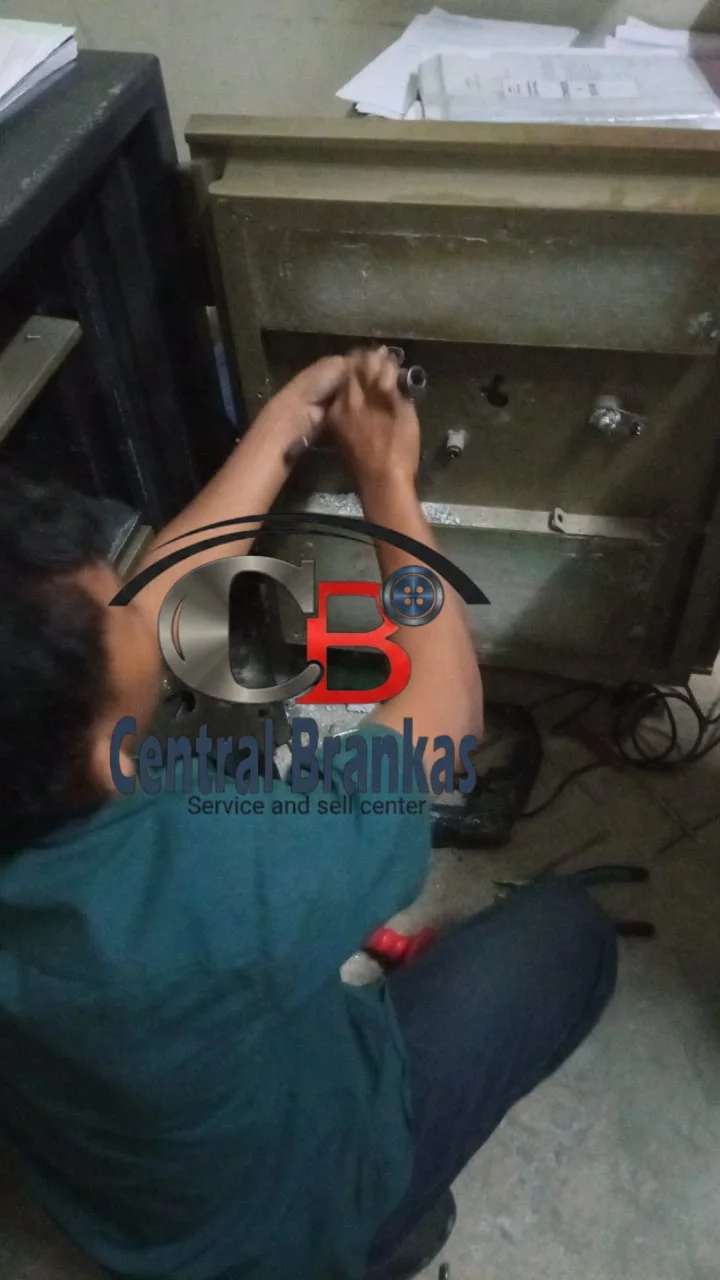 Service Brankas Profesional Ende